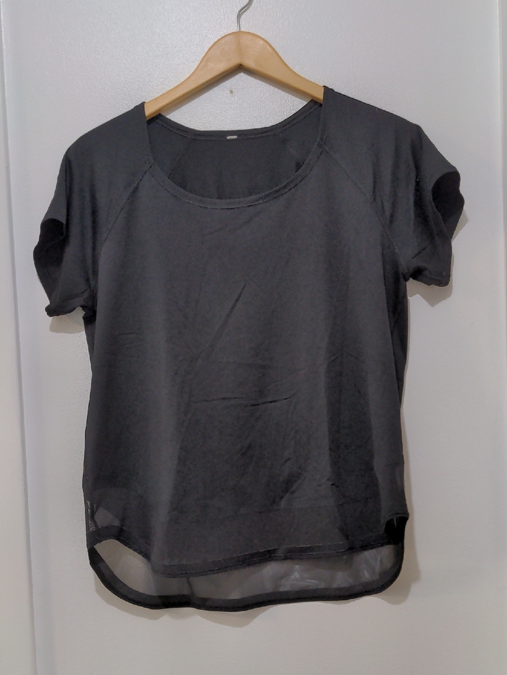 EUC Lululemon Smooth Stride Short Sleeve Shirt